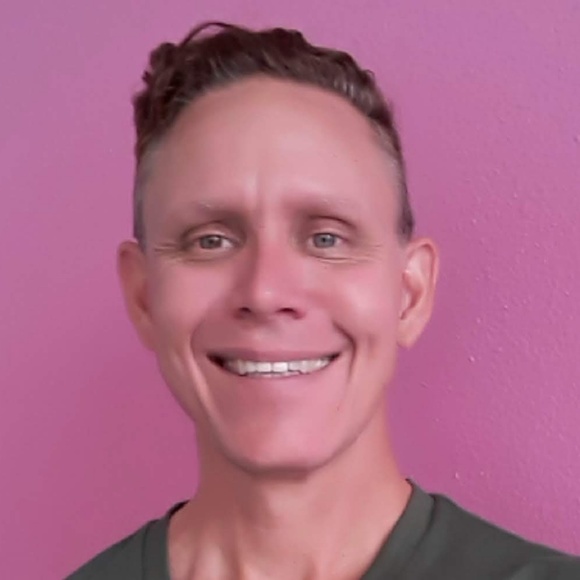 Meet your Posher, Troy - Picture 1 of 2